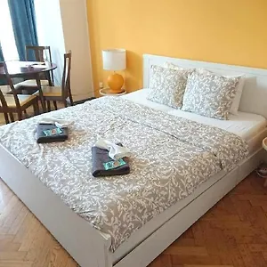Cozy In The Heart Of Old Near The Charles Bridge Praga