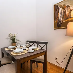 Wishlist Residences - Old Town Square Praga