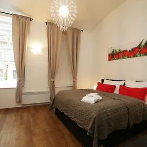 Greg Kampa Apartment